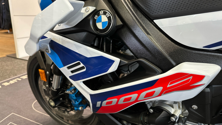 (23MY) BMW M1000 R